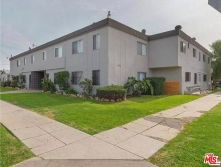  Income Home for Sale in Los Angeles, California