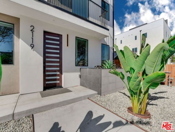  Income Home for Sale in Los Angeles, California