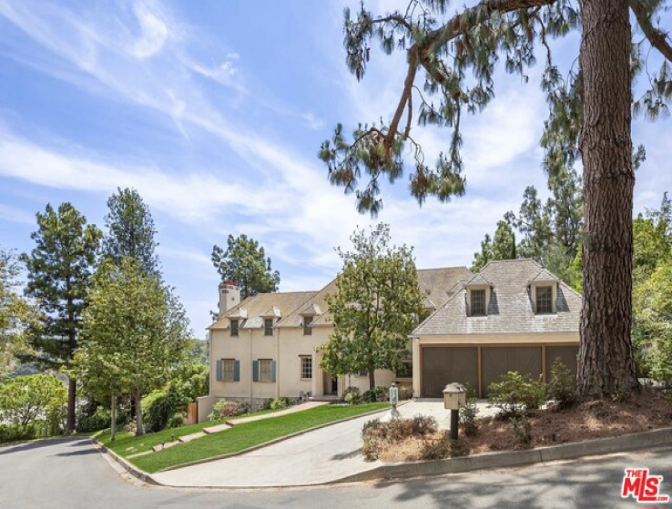 6 Bed Home for Sale in Beverly Hills, California