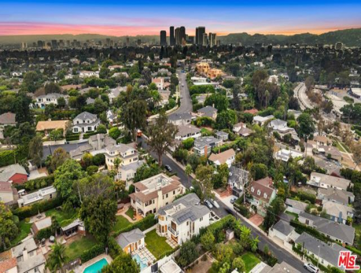 6 Bed Home for Sale in Los Angeles, California