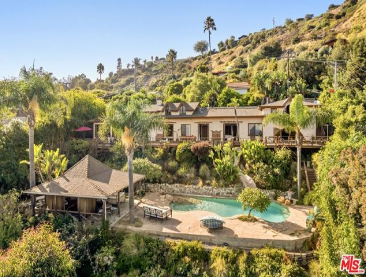 4 Bed Home for Sale in Malibu, California