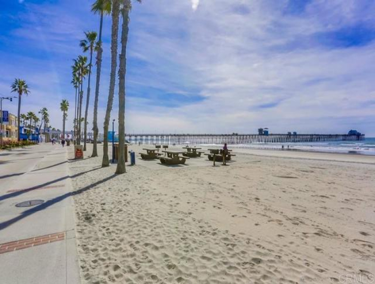 2 Bed Home to Rent in Oceanside, California