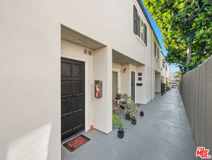 3 Bed Home for Sale in Santa Monica, California