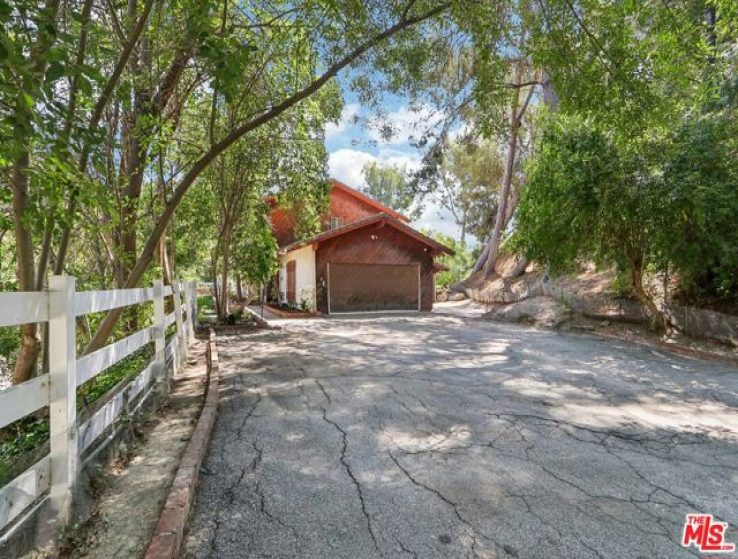 5 Bed Home for Sale in Hidden Hills, California