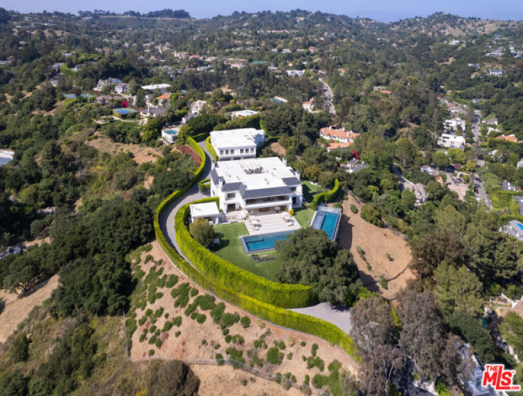 12 Bed Home for Sale in Beverly Hills, California