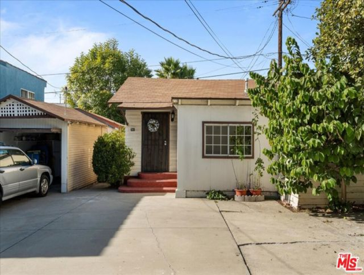  Income Home for Sale in Los Angeles, California