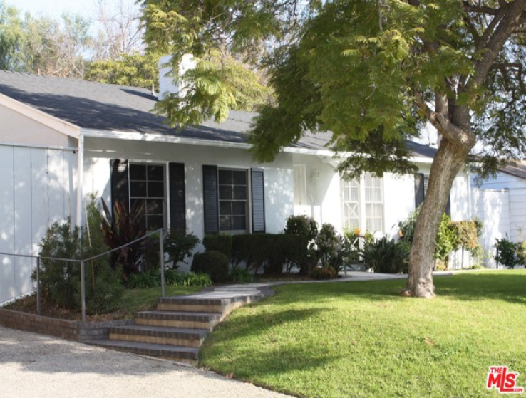 3 Bed Home to Rent in Los Angeles, California