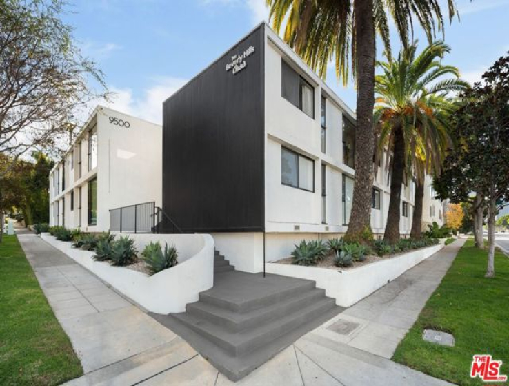  Income Home for Sale in Beverly Hills, California