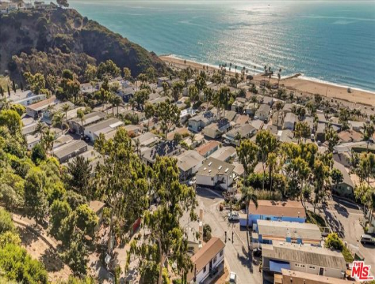 2 Bed Home for Sale in Pacific Palisades, California