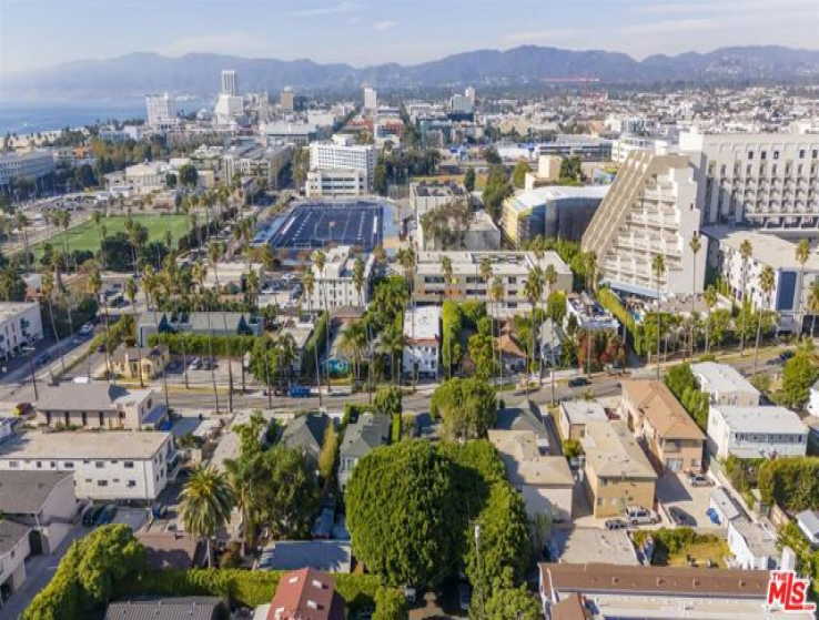  Income Home for Sale in Santa Monica, California