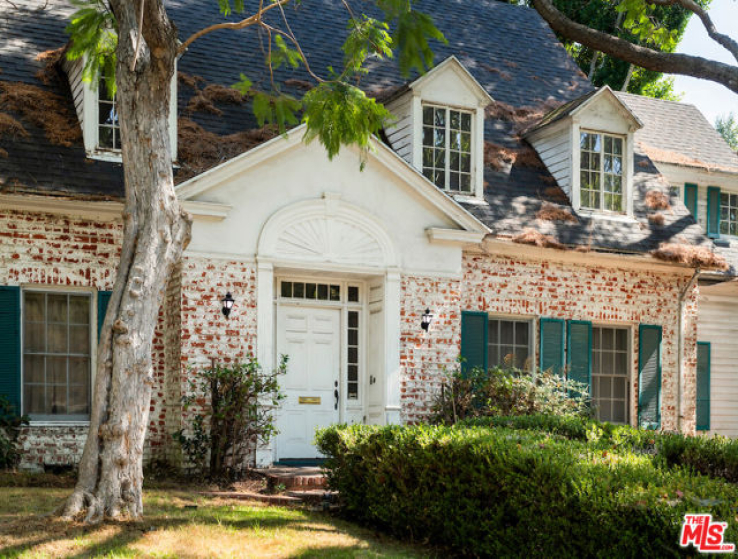 6 Bed Home for Sale in Los Angeles, California