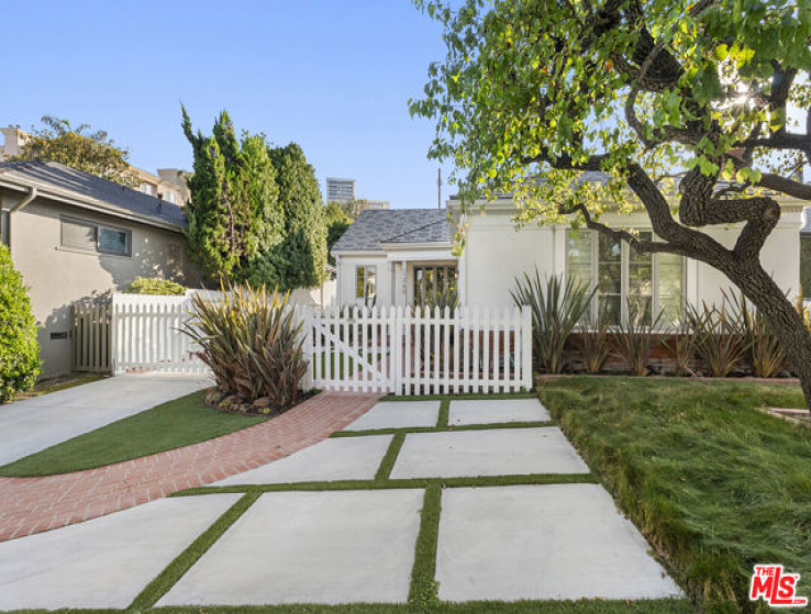 3 Bed Home for Sale in Los Angeles, California