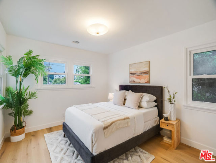 4 Bed Home for Sale in Santa Monica, California