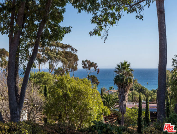 5 Bed Home for Sale in Malibu, California