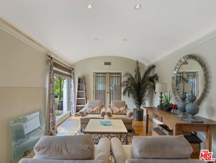 3 Bed Home for Sale in Los Angeles, California