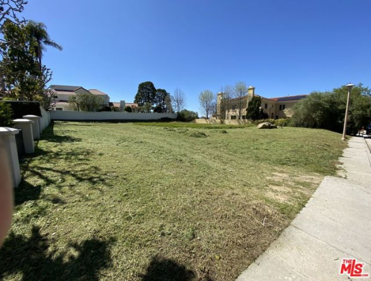  Land for Sale in Pacific Palisades, California