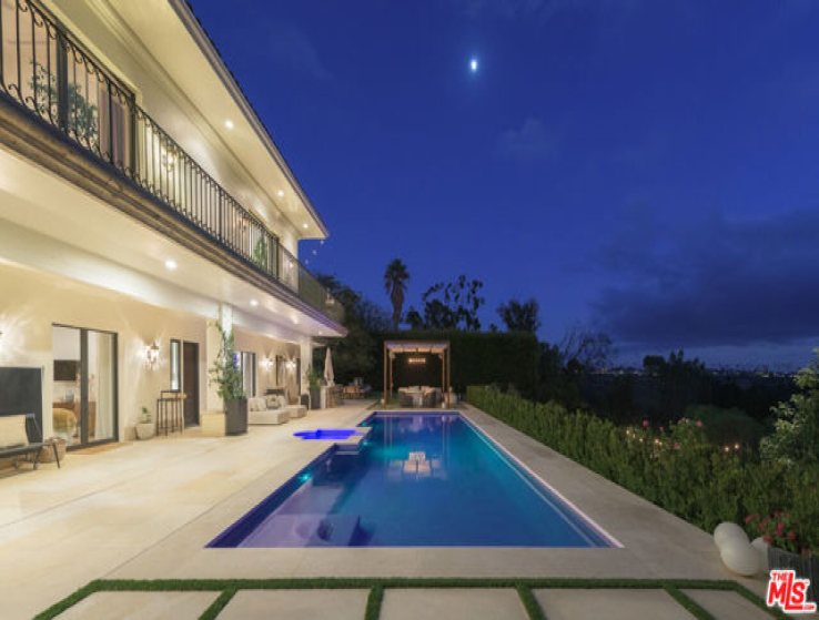 5 Bed Home for Sale in Malibu, California