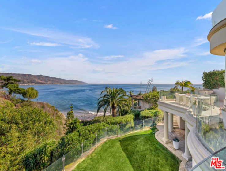 6 Bed Home for Sale in Malibu, California