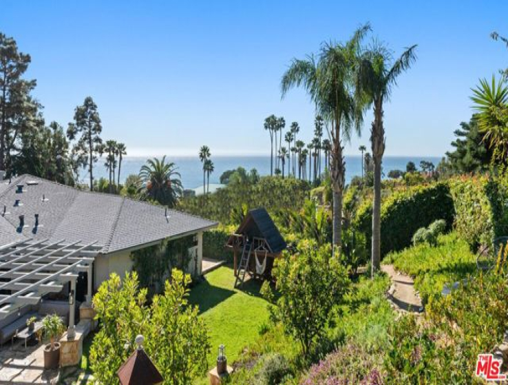 4 Bed Home for Sale in Malibu, California