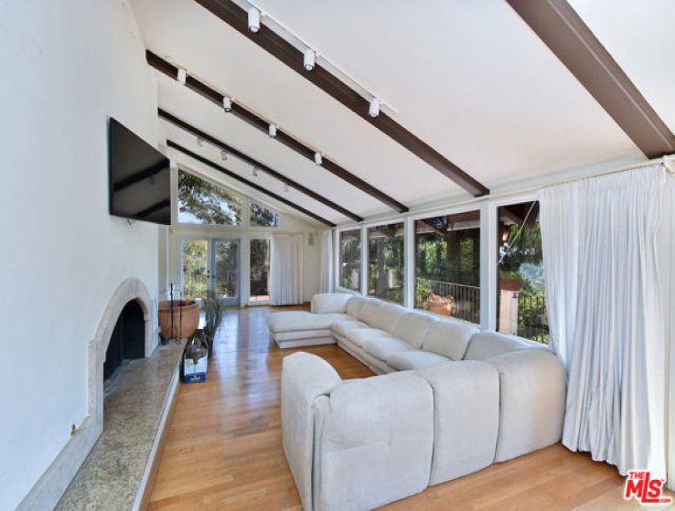 5 Bed Home for Sale in Beverly Hills, California