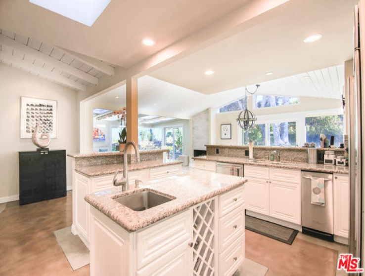 3 Bed Home for Sale in Malibu, California