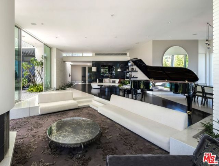 5 Bed Home for Sale in Beverly Hills, California