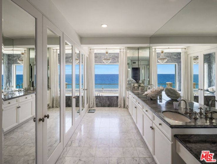 5 Bed Home for Sale in Malibu, California