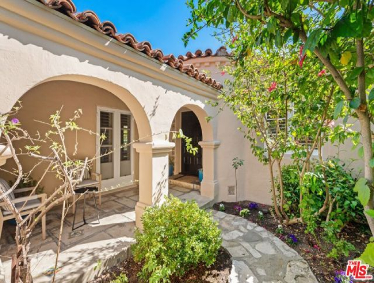 3 Bed Home for Sale in Beverly Hills, California