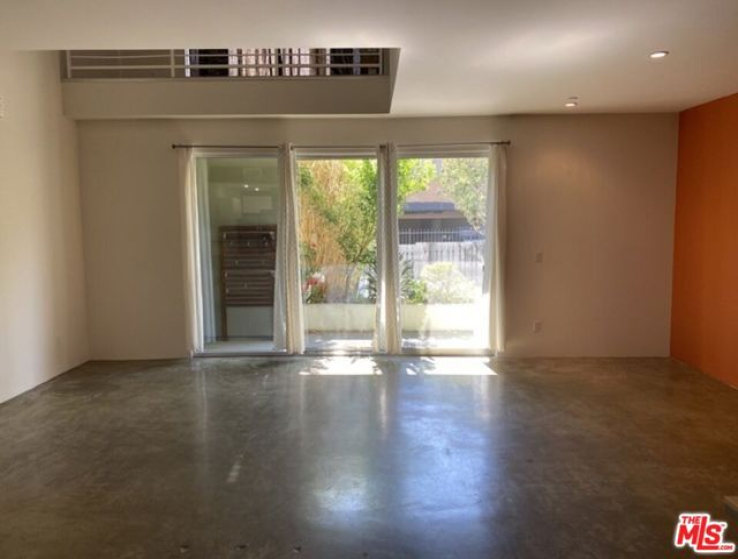 2 Bed Home to Rent in Los Angeles, California