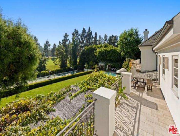 6 Bed Home for Sale in Beverly Hills, California