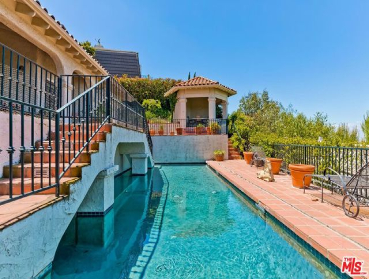 4 Bed Home for Sale in Beverly Hills, California