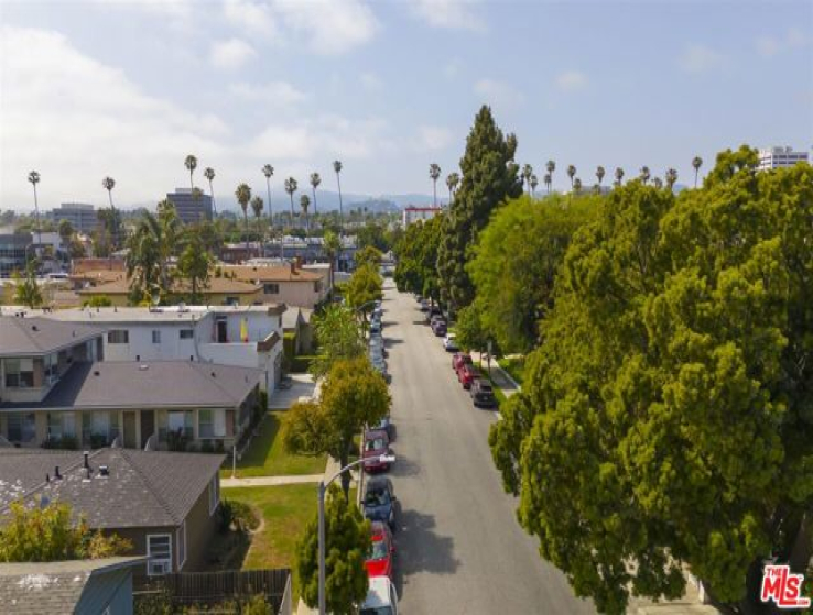  Income Home for Sale in Santa Monica, California