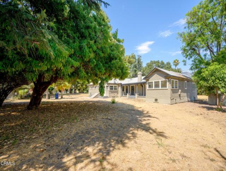 4 Bed Home to Rent in Altadena, California