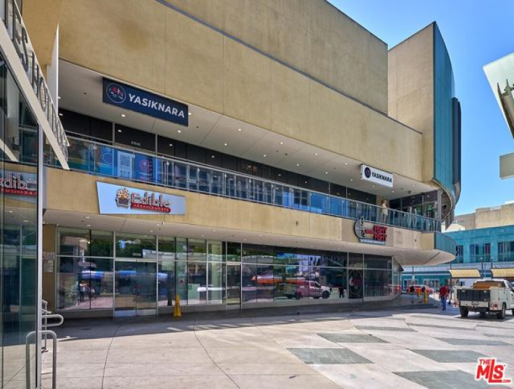  Commercial for Sale in Los Angeles, California