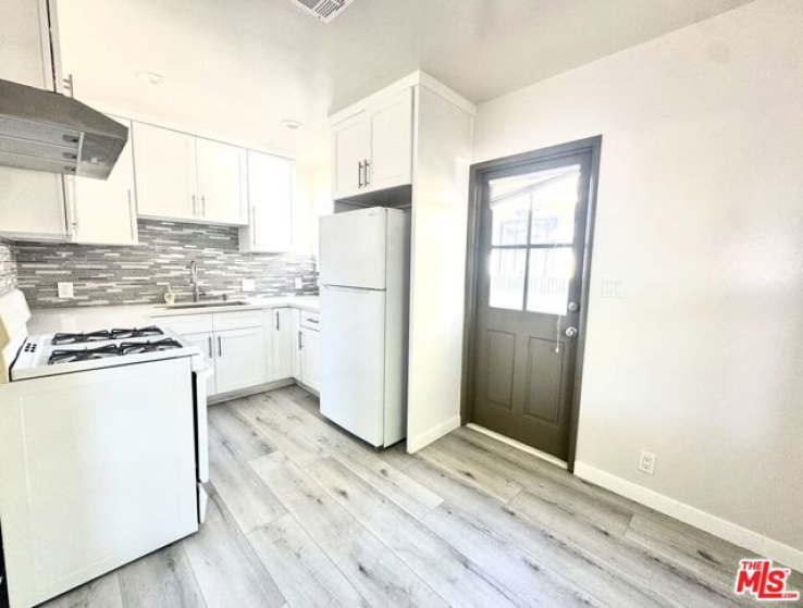 2 Bed Home to Rent in Culver City, California