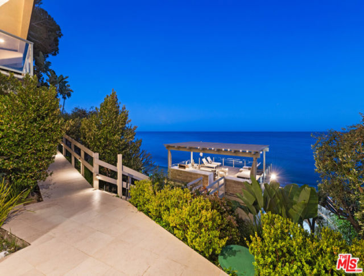 4 Bed Home for Sale in Malibu, California