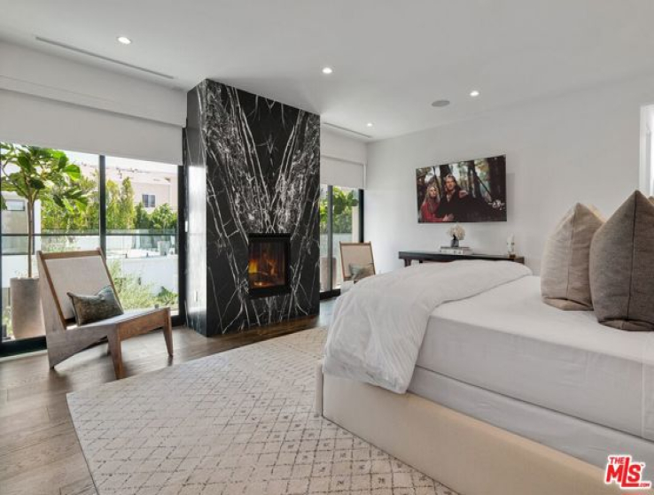 6 Bed Home for Sale in West Hollywood, California