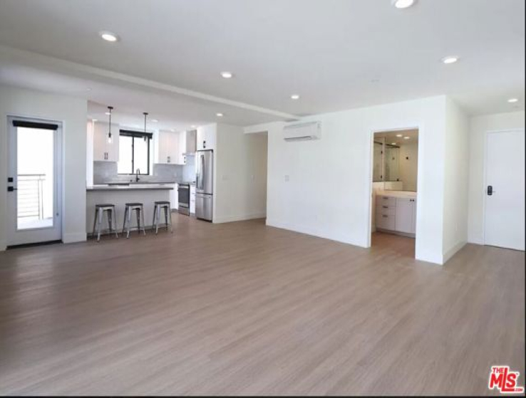 2 Bed Home to Rent in Los Angeles, California