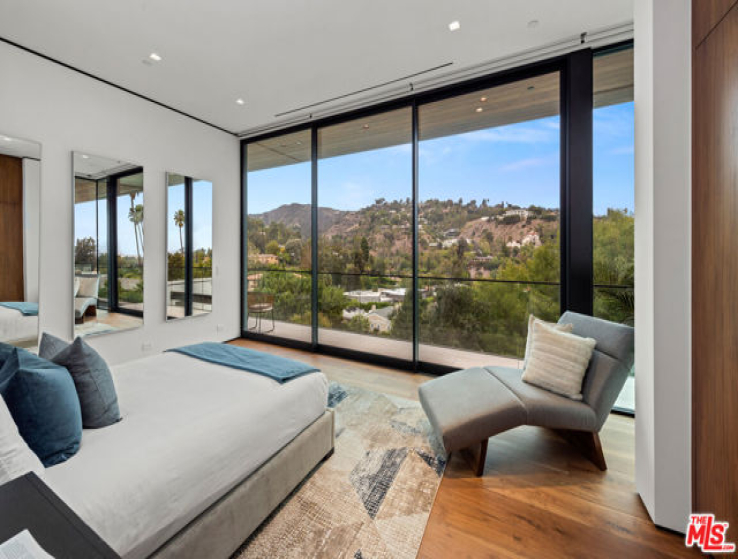 5 Bed Home for Sale in Beverly Hills, California