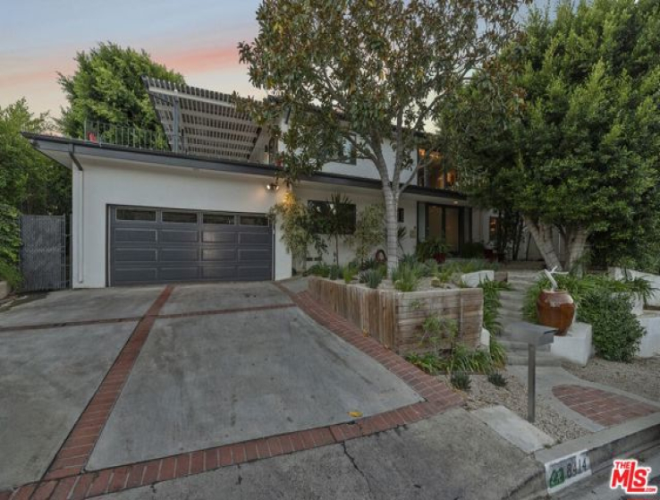 5 Bed Home for Sale in Los Angeles, California