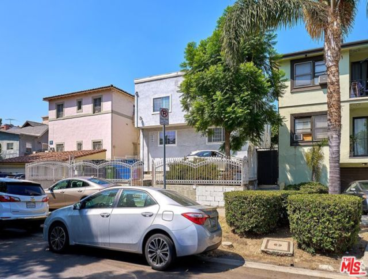  Income Home for Sale in Los Angeles, California