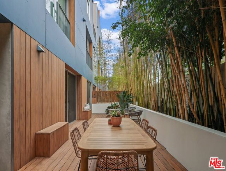 2 Bed Home for Sale in Los Angeles, California