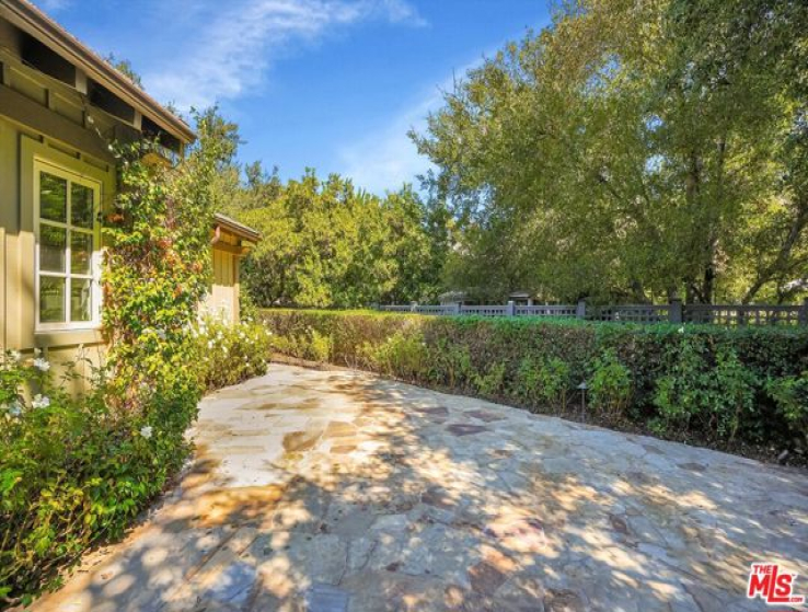 5 Bed Home for Sale in Agoura Hills, California