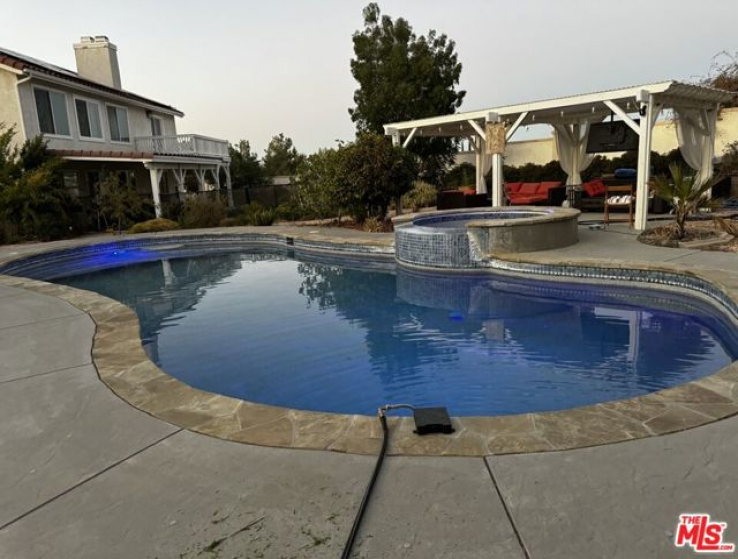 4 Bed Home to Rent in Palmdale, California