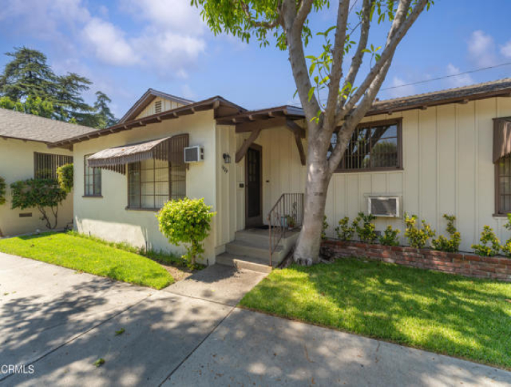  Income Home for Sale in Altadena, California