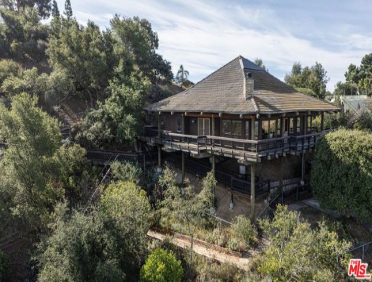 4 Bed Home for Sale in Topanga, California