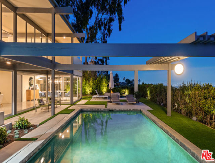 10 Bed Home for Sale in Beverly Hills, California