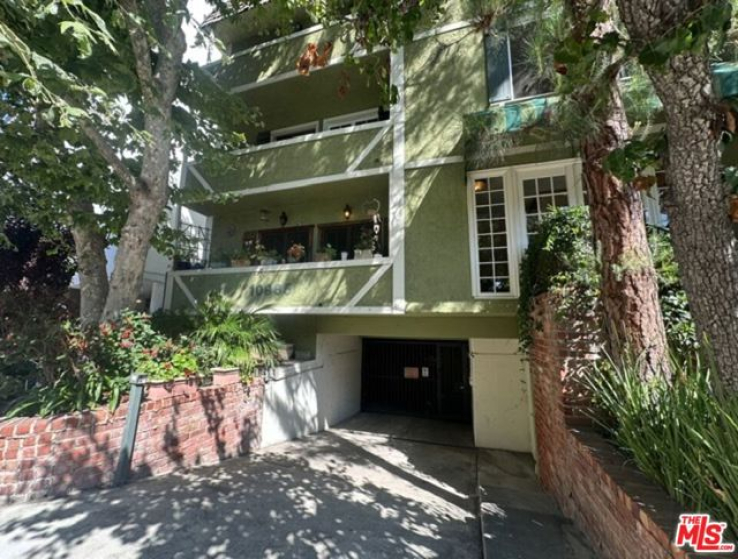  Income Home for Sale in Los Angeles, California