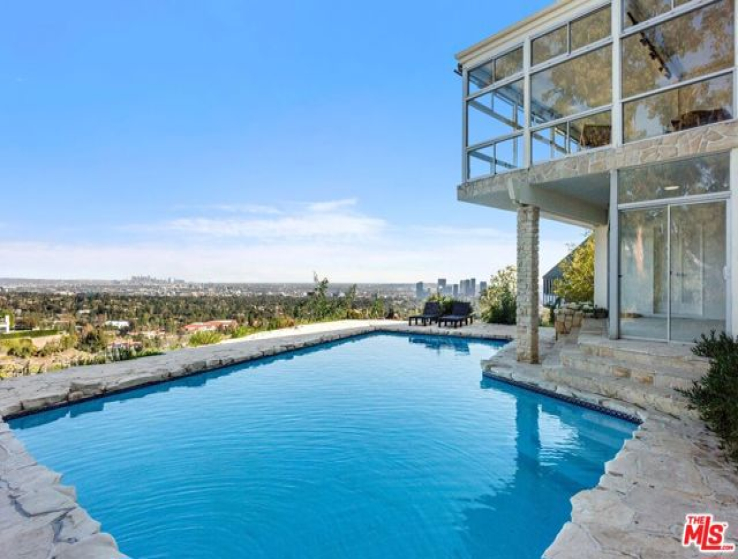  Home for Sale in Los Angeles, California