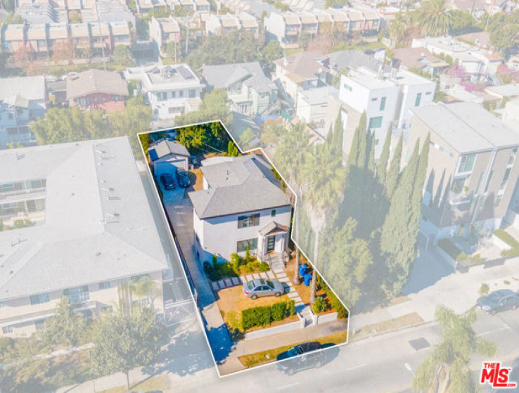 6 Bed Home for Sale in Los Angeles, California